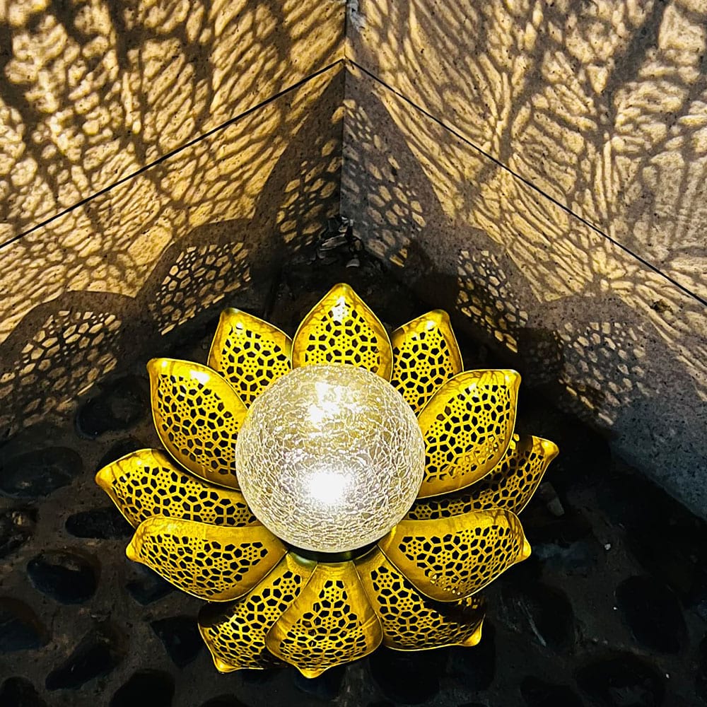 Solar lotus crack ball